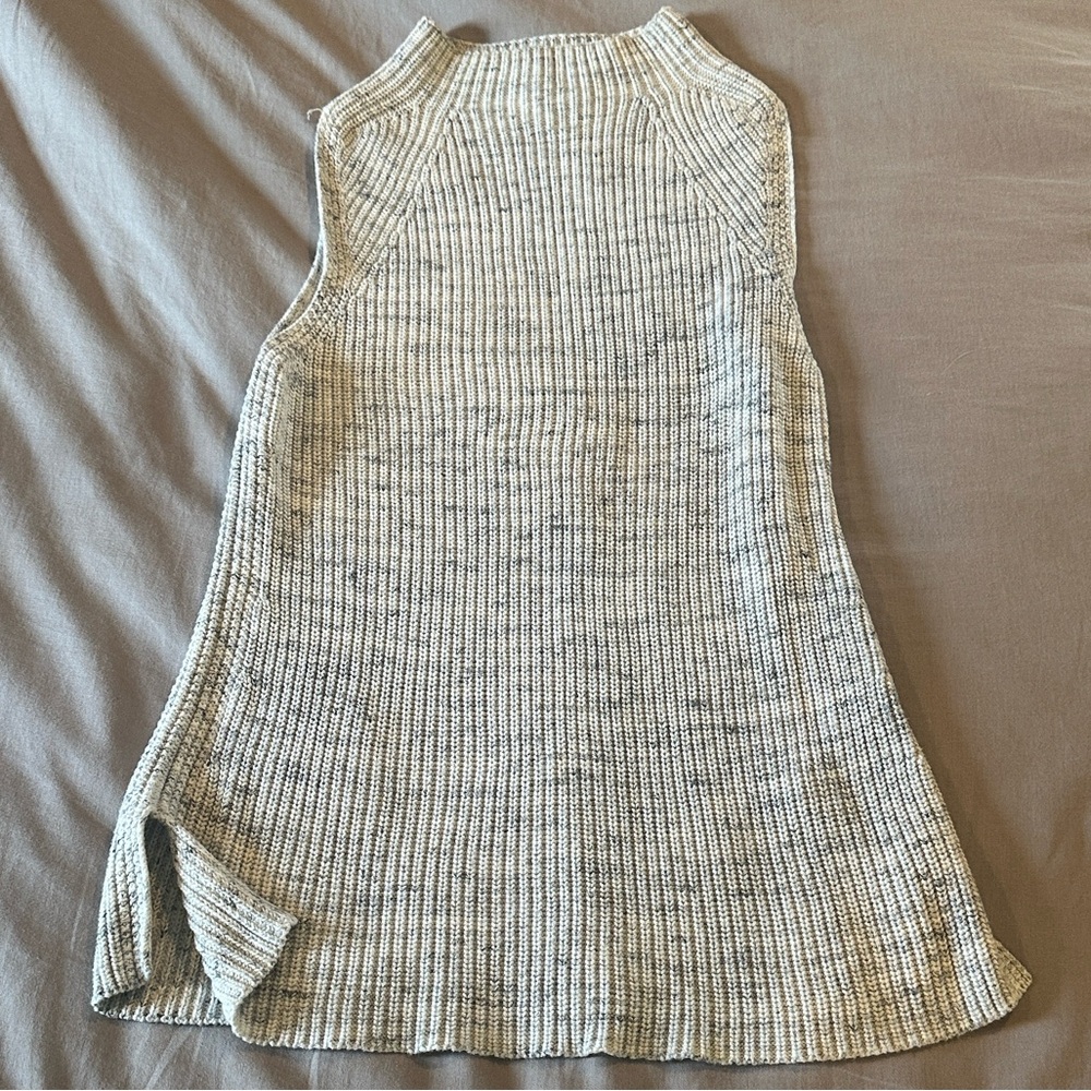 Artisan NY | 100% Cotton Knit Sleeveless Sweater